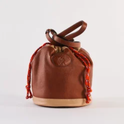 Au Vieux Campeur - Sac Grimpeur en cuir - Camel & Beige