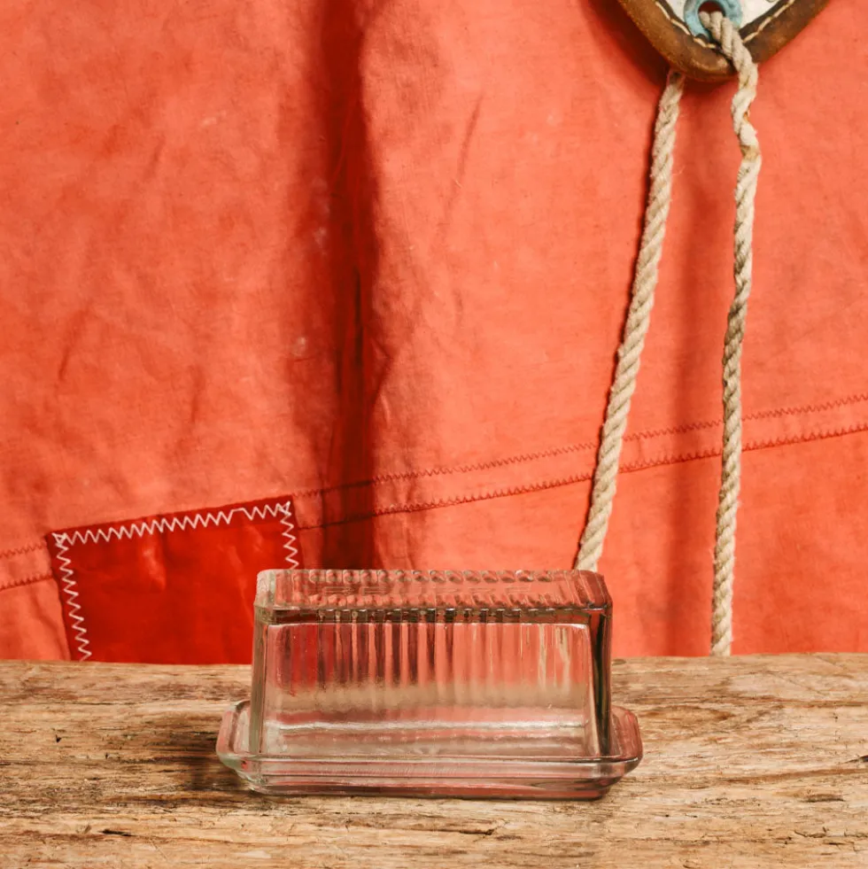 Beurrier en verre moulé