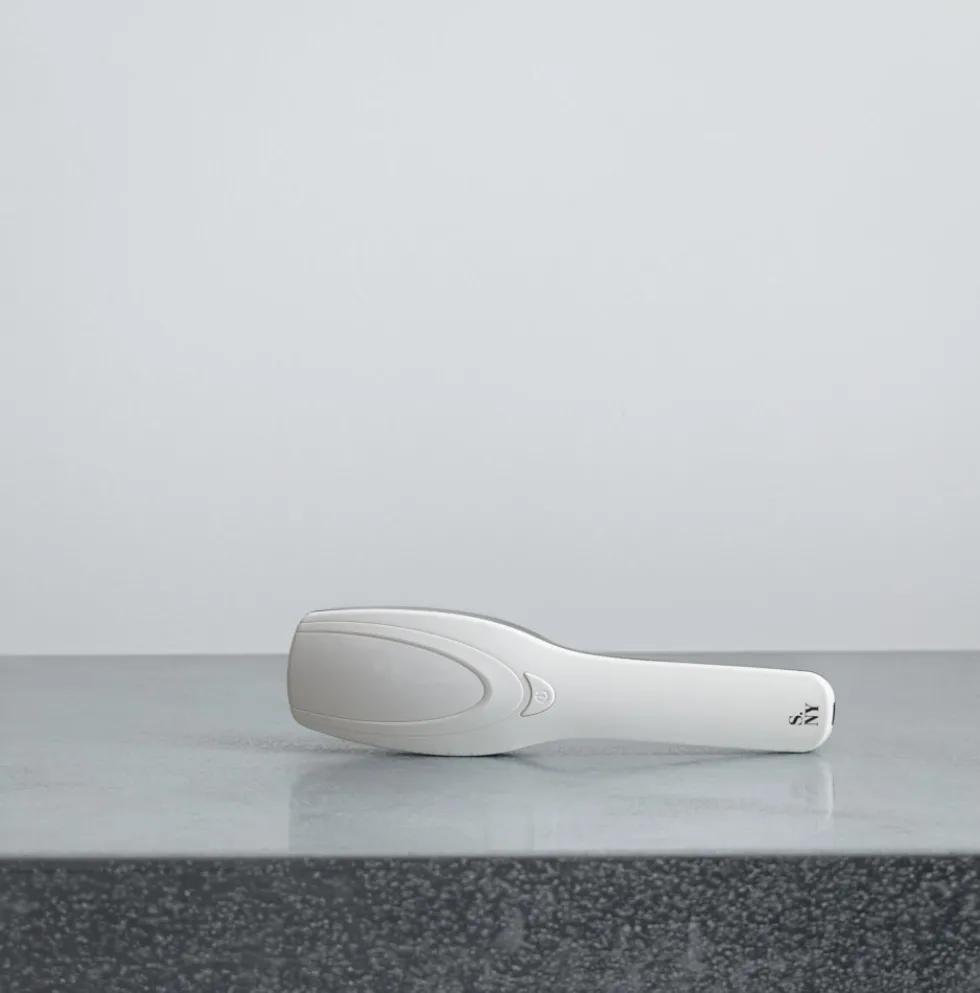Brosse à cheveux Intensive Hair & Scalp LED Light Therapy