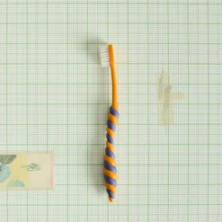 Brosse à dent - Jaune & Marine