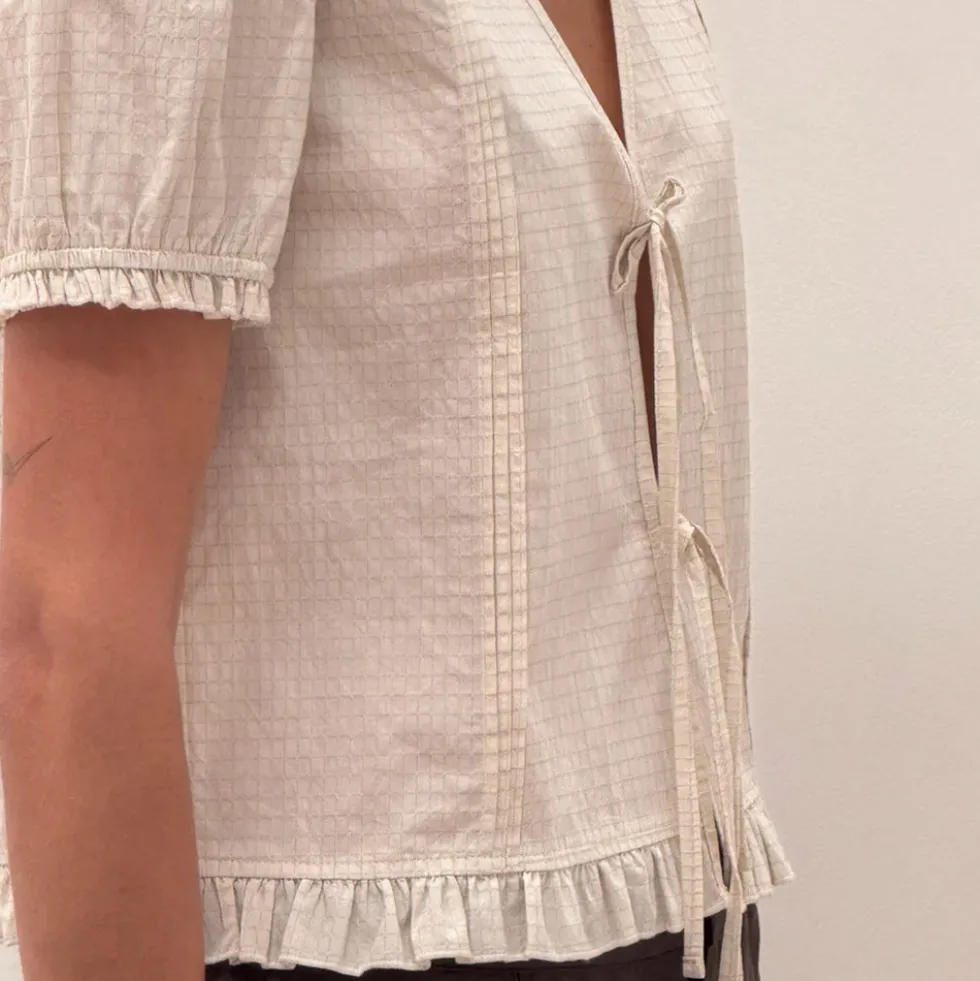 Deiji Studio - Top Pintuck - Bone Check