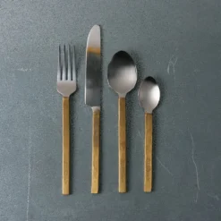 Fourchette gravée - Puebco
