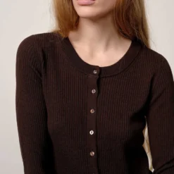 HERSKIND - Cardigan Brooks - Café