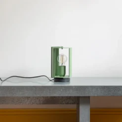 Lampe à poser pivotante - Vert Sauge - Nemo Lighting