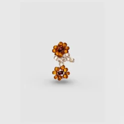 Pura Utz - Boucles d'oreilles Ear Stick Fleur - Marron