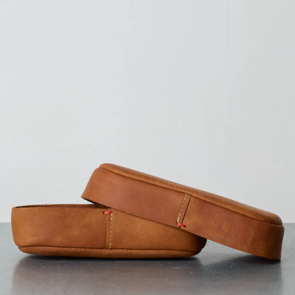 Rangement oval en cuir