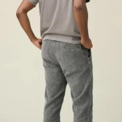 Save Khaki United - Chino en velours - Noir