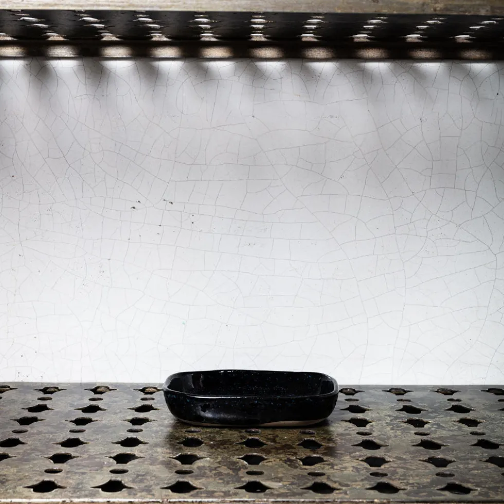 Serax - Assiette creuse en grès n°7 - Noir d'Encre
