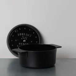 Serax - Marmite en fonte Surface - Noire