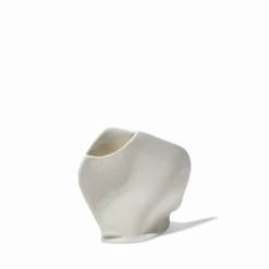 Serax - Petit vase en porcelaine Roos