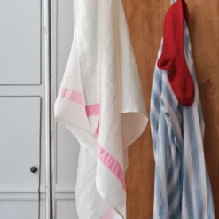 Serviette de bain en lin - Nid d'abeille - Bande Rose Garance