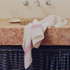 Serviette de bain en lin - Nid d'abeille - Bande Rose Granité