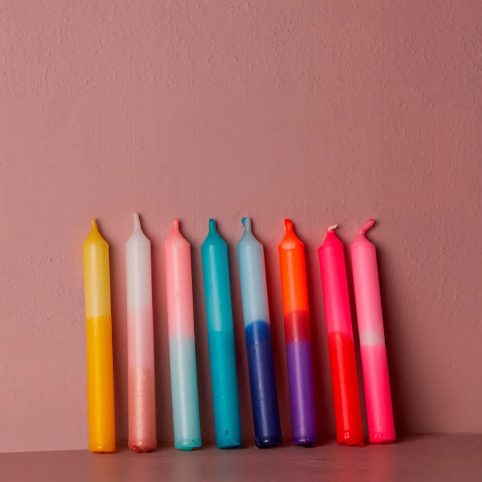 Set de 8 bougies anniversaire confetti