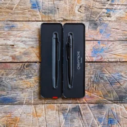 Stylo bille avec étui - Noir - Caran d'Ache
