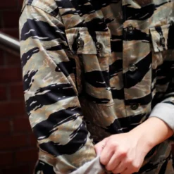 The real McCoys - Veste Tiger Camouflage - Vert